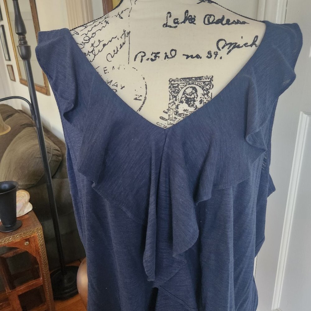 Michael Kors V-Neck Navy Sleeveless Top with Ruffle Front Sz 2X